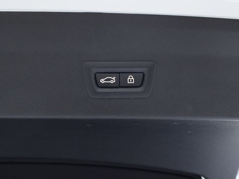 Used 2023 BMW X4 xDrive30i w/ Parking Assistance Package image 12