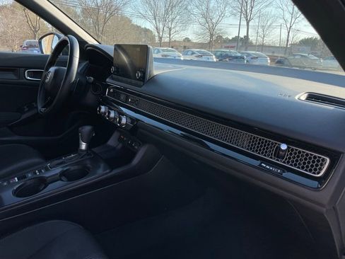 Certified 2025 Honda Civic Sport image 32