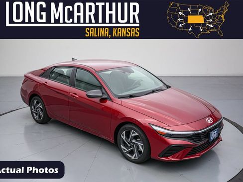Used 2025 Hyundai Elantra Sport FWD image 1
