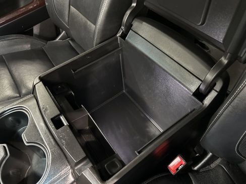 Used 2018 GMC Yukon SLT image 24