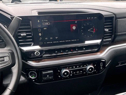 Used 2026 GMC Sierra 1500 SLT image 17