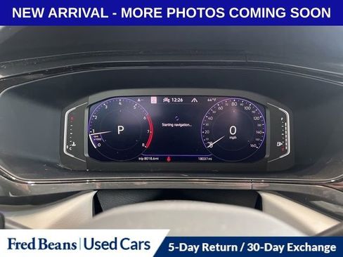 Used 2023 Volkswagen Taos SEL image 9