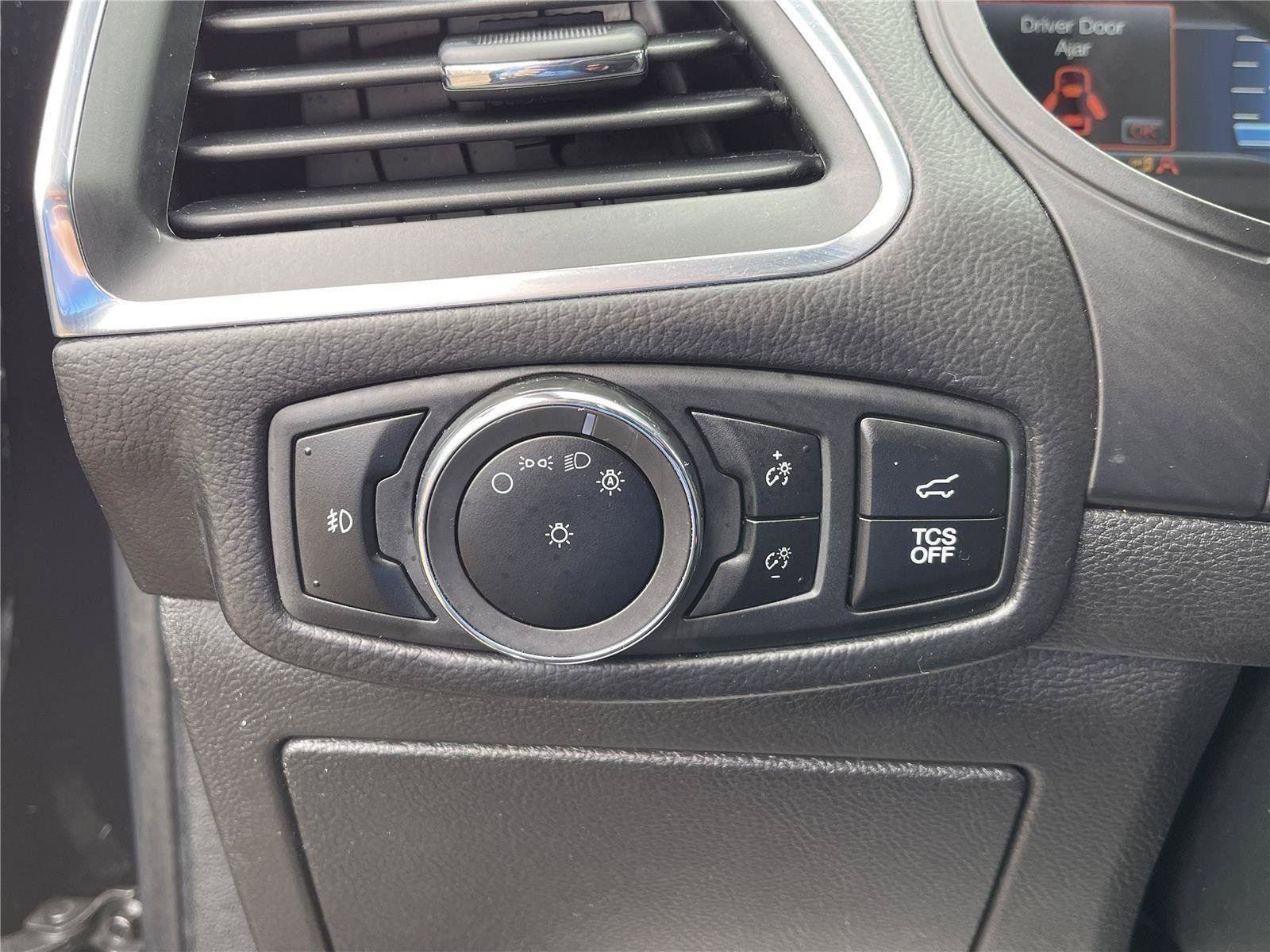 Used 2024 Ford Edge Titanium AWD/4WD image 20