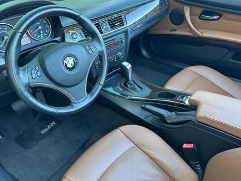 Used 2011 BMW 328i Convertible image 10