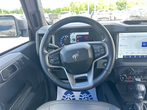 Used 2024 Ford Bronco Black Diamond AWD/4WD image 18