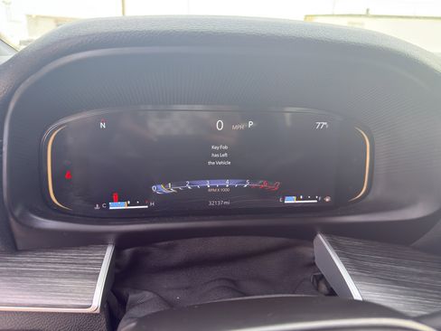 Used 2023 Jeep Wagoneer Series III w/ Preferred Equipment Group image 20