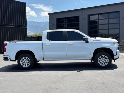 Used 2021 Chevrolet Silverado 1500 RST w/ Max Trailering Package AWD/4WD image 3