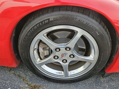 Used 2004 Chevrolet Corvette Convertible w/ Preferred Equipment Group image 4