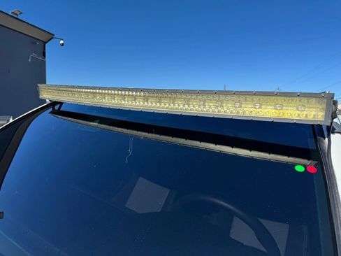 Used 2021 Toyota Tacoma TRD Sport w/ Technology Package image 17