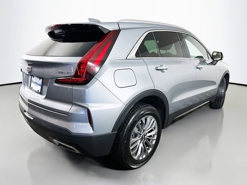 Used 2024 Cadillac XT4 Premium Luxury AWD/4WD image 7
