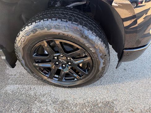 Used 2026 Chevrolet Silverado 1500 RST w/ Convenience Package II image 9