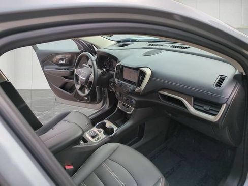 Used 2024 GMC Terrain Denali w/ Denali Premium Package AWD/4WD image 30