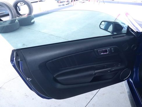 Used 2016 Ford Mustang Premium RWD image 12