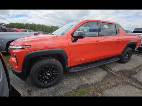 Used 2025 Chevrolet Silverado EV LT AWD/4WD image 1