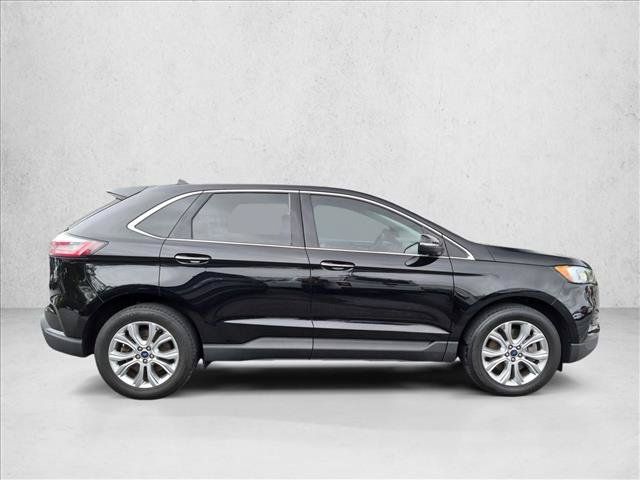 Used 2021 Ford Edge Titanium w/ Class II Trailer Tow Package AWD/4WD image 4