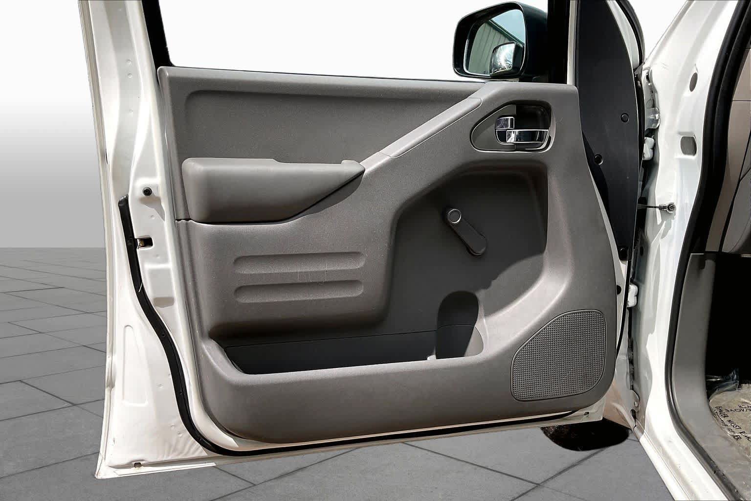Used 2017 Nissan Frontier S RWD image 22