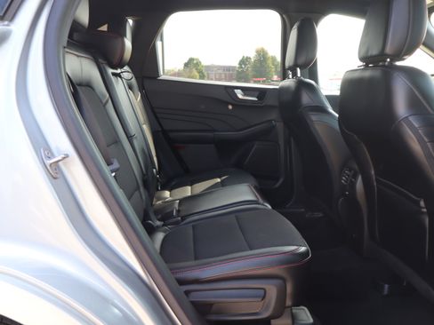 Used 2023 Ford Escape ST-Line Elite image 12