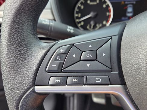 Used 2025 Nissan Altima 2.5 SV FWD image 23