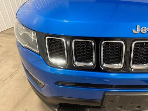 Certified 2019 Jeep Compass Latitude w/ Cold Weather Group AWD/4WD image 4
