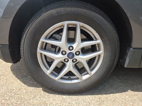 Used 2021 Ford Edge SEL w/ Convenience Package image 4