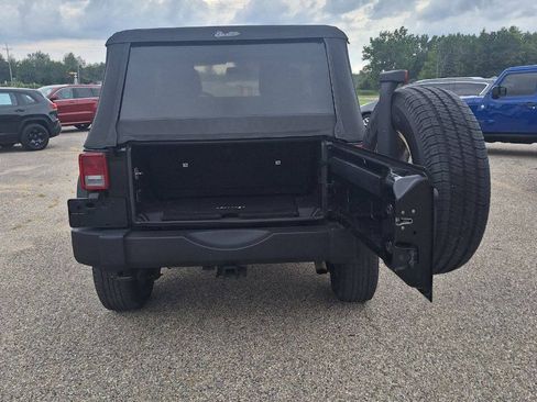 Used 2011 Jeep Wrangler Sport AWD/4WD image 5