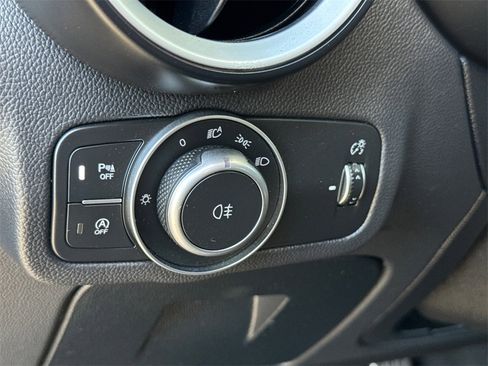 Used 2022 Alfa Romeo Stelvio Sprint image 28