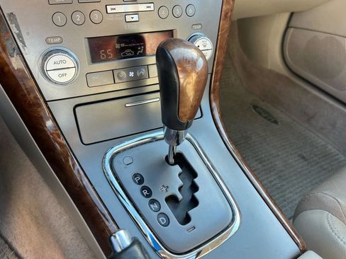 Used 2008 Subaru Outback 2.5i Limited L.L. Bean image 23