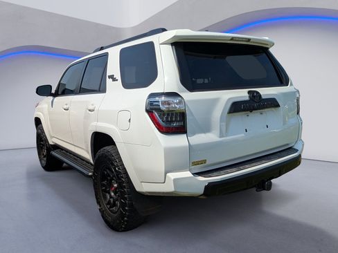 Used 2020 Toyota 4Runner TRD Off-Road Premium w/ Moonroof Package AWD/4WD image 7