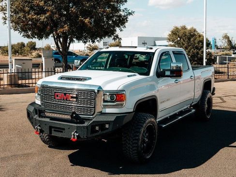 Used 2018 GMC Sierra 2500 Denali w/ Duramax Plus Package AWD/4WD image 14
