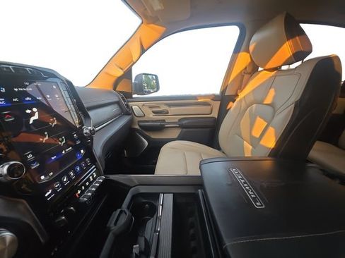 Used 2019 RAM 1500 Limited AWD/4WD image 10
