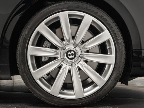 Used 2015 Bentley Flying Spur W12 image 41