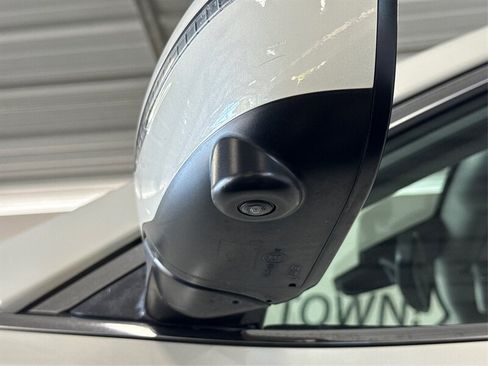 Used 2018 Nissan Rogue SL w/ Premium Package FWD image 21