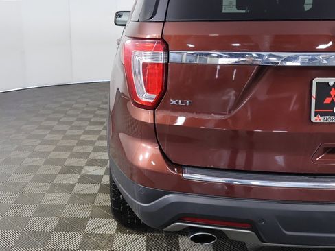 Used 2018 Ford Explorer XLT w/ Equipment Group 202A image 13