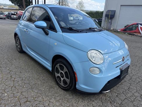 Used 2015 FIAT 500 e image 4