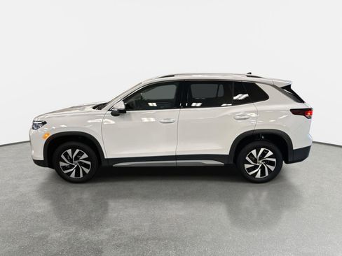 New 2026 Volkswagen Tiguan S image 8