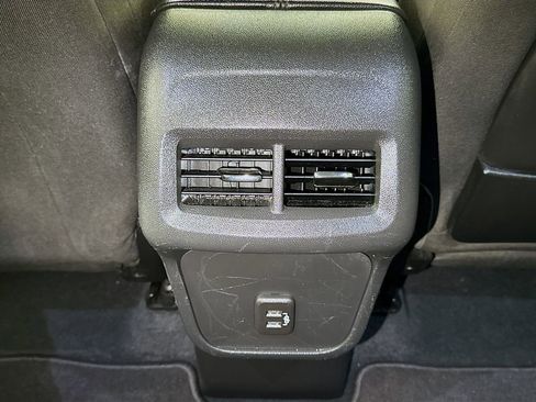 Used 2022 GMC Terrain SLE w/ Driver Convenience Package image 23