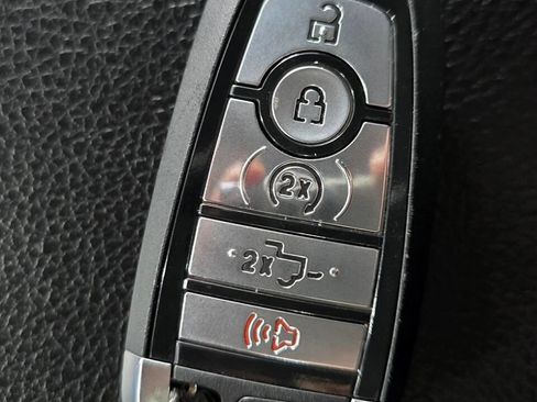 Used 2021 Ford F250 Lariat image 17