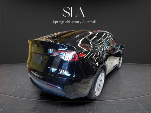 Used 2025 Tesla Model Y Long Range AWD/4WD image 4