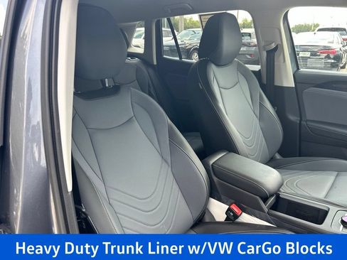 Certified 2026 Volkswagen Tiguan SE FWD image 34