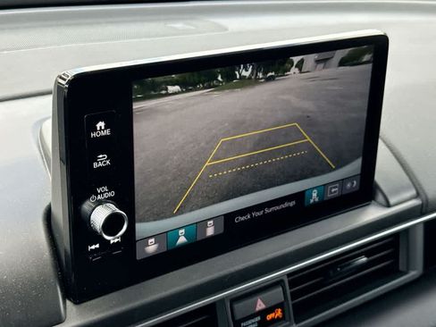 Used 2025 Honda Pilot EX-L image 18