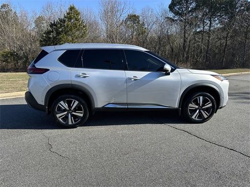 Certified 2023 Nissan Rogue SL w/ SL Premium Package image 9