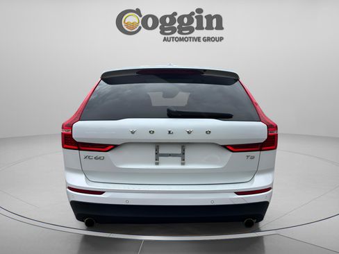 Used 2019 Volvo XC60 T5 Momentum w/ Premium Package image 4