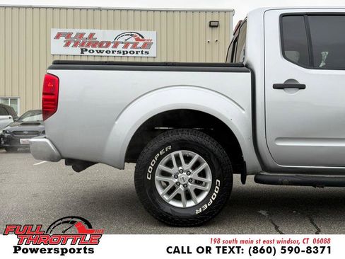 Used 2015 Nissan Frontier SV image 30