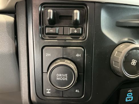 Used 2024 Ford F350 XLT image 16