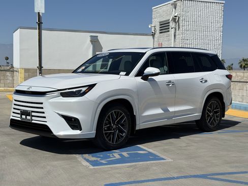 Used 2024 Lexus TX 350 AWD w/ Captains Chair Package image 7