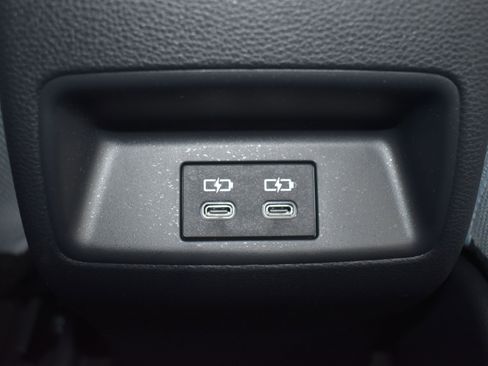 Used 2025 Toyota Corolla SE image 14