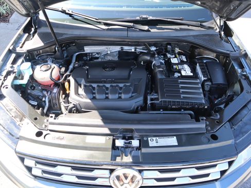 Used 2020 Volkswagen Tiguan S image 29