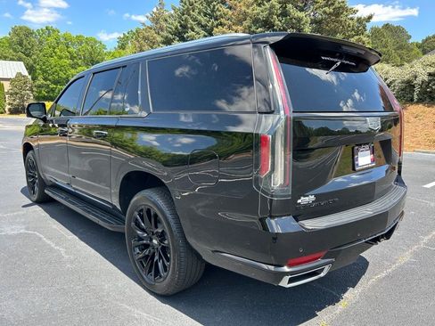 Used 2023 Cadillac Escalade ESV Premium Luxury image 21