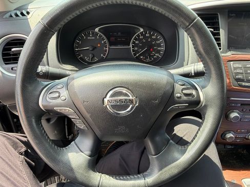 Used 2018 Nissan Pathfinder Platinum w/ Cargo Package AWD/4WD image 8