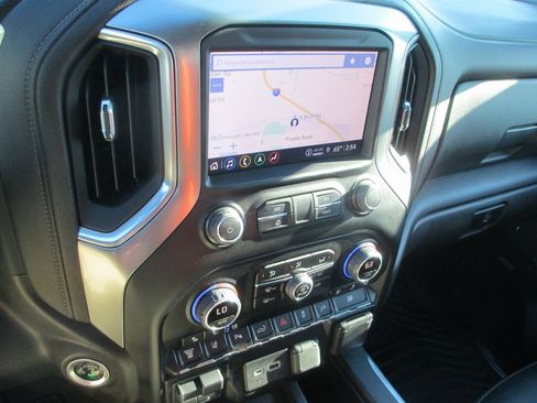 Certified 2022 Chevrolet Silverado 2500 LTZ w/ LTZ Convenience Package image 28